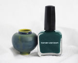 Feuille lotus nail polish