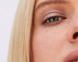 Liquid Powder Chromatic Eye Tint