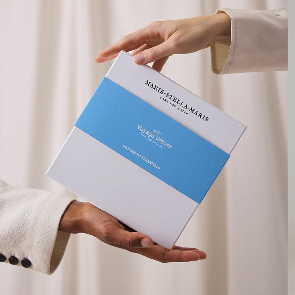 3個MARIE DE L'ANGE LingerieCleansing250ml Marie-Stella-Maris | Bathroom Essentials | No. 07 Voyage Vetiver